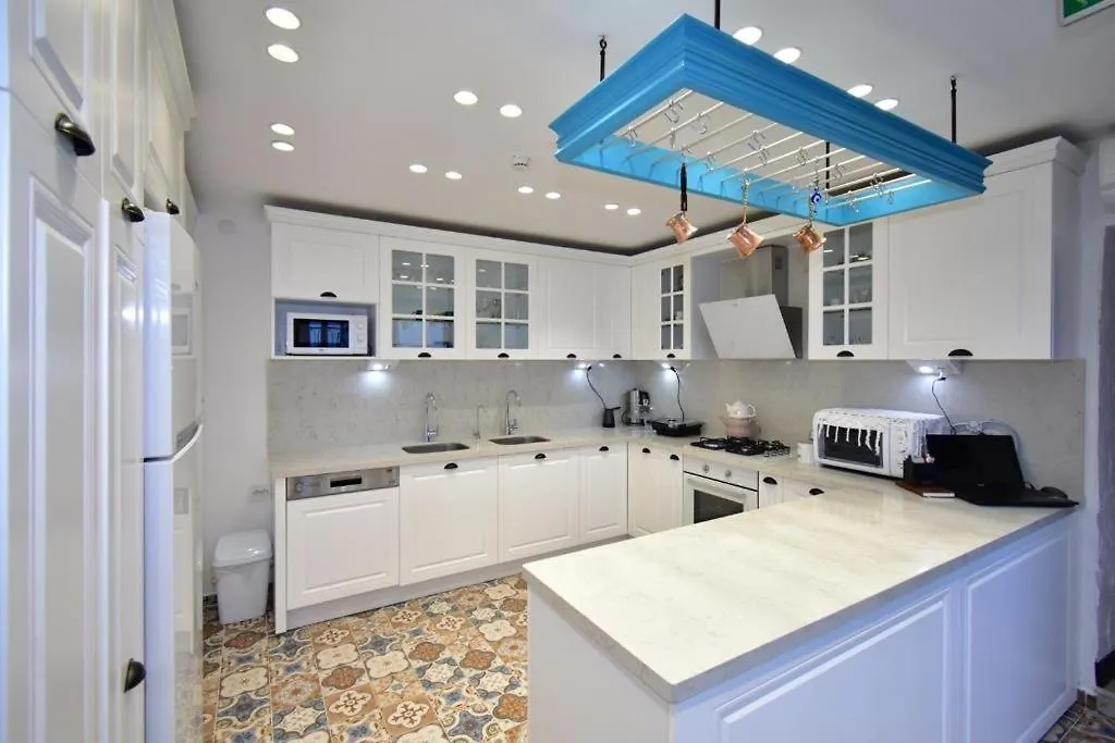 Otel Gulayvalik Bed & Breakfast